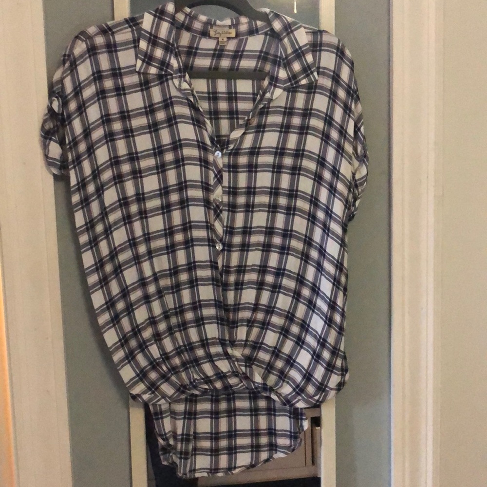 Short sleeve top